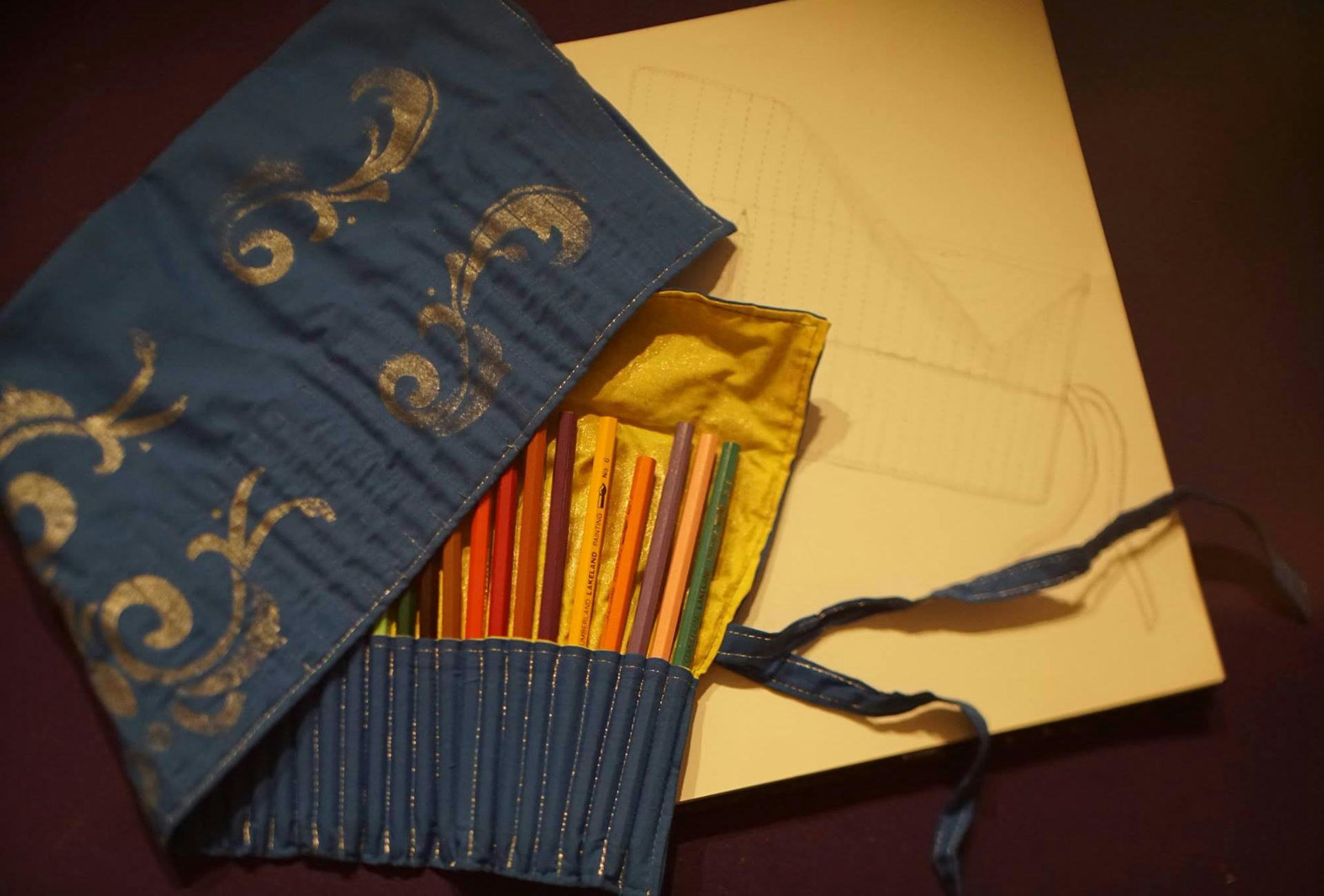 Pencil Crayon Roll